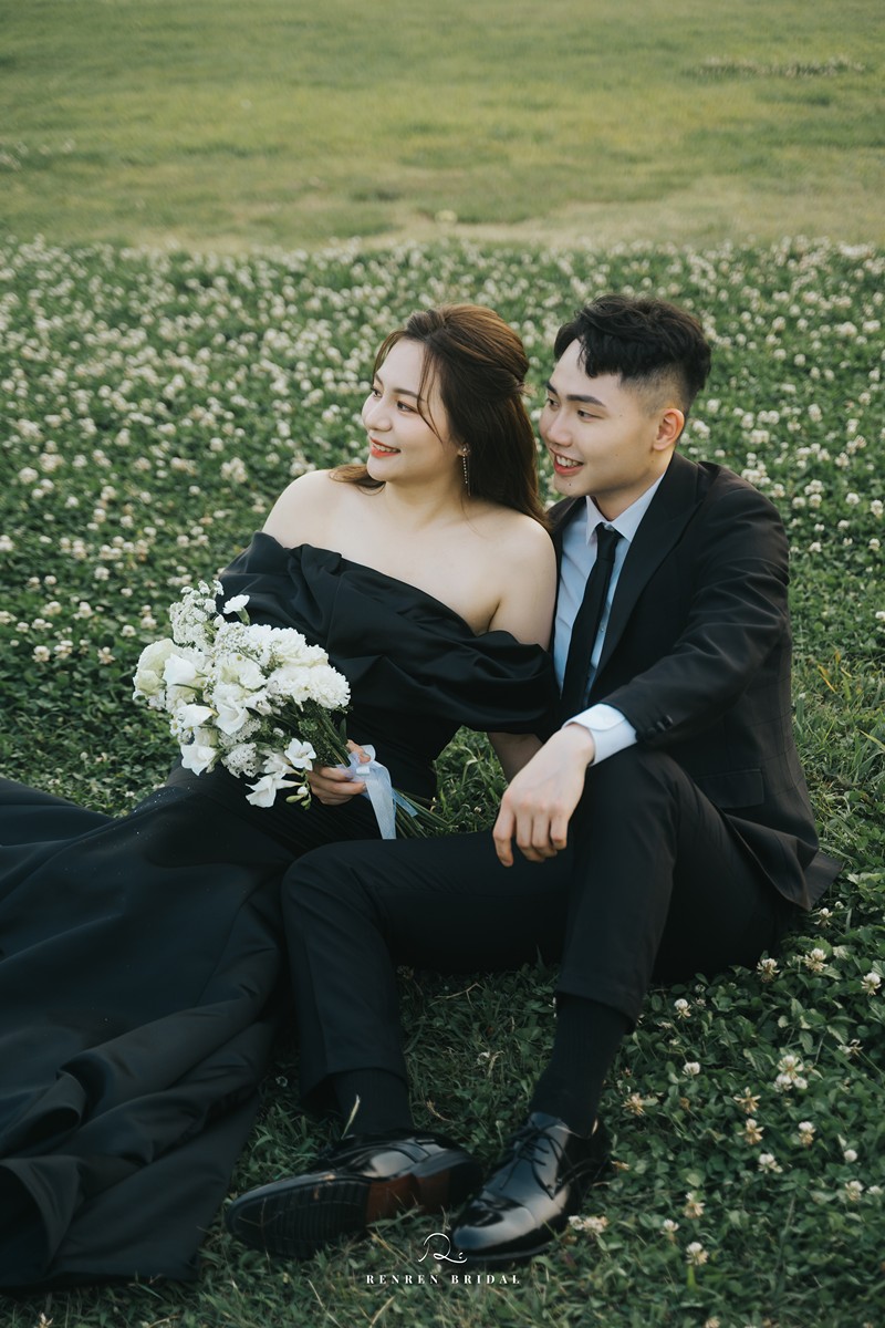 台中婚紗攝影,台中婚紗拍攝,台中婚紗,婚紗 基地,婚紗基地,台中婚紗工作室,台中婚紗推薦,台中拍婚紗,歐美婚紗,輕婚紗,美式婚紗,韓系婚紗,台中婚紗攝影,台中婚紗景點,草地婚紗
