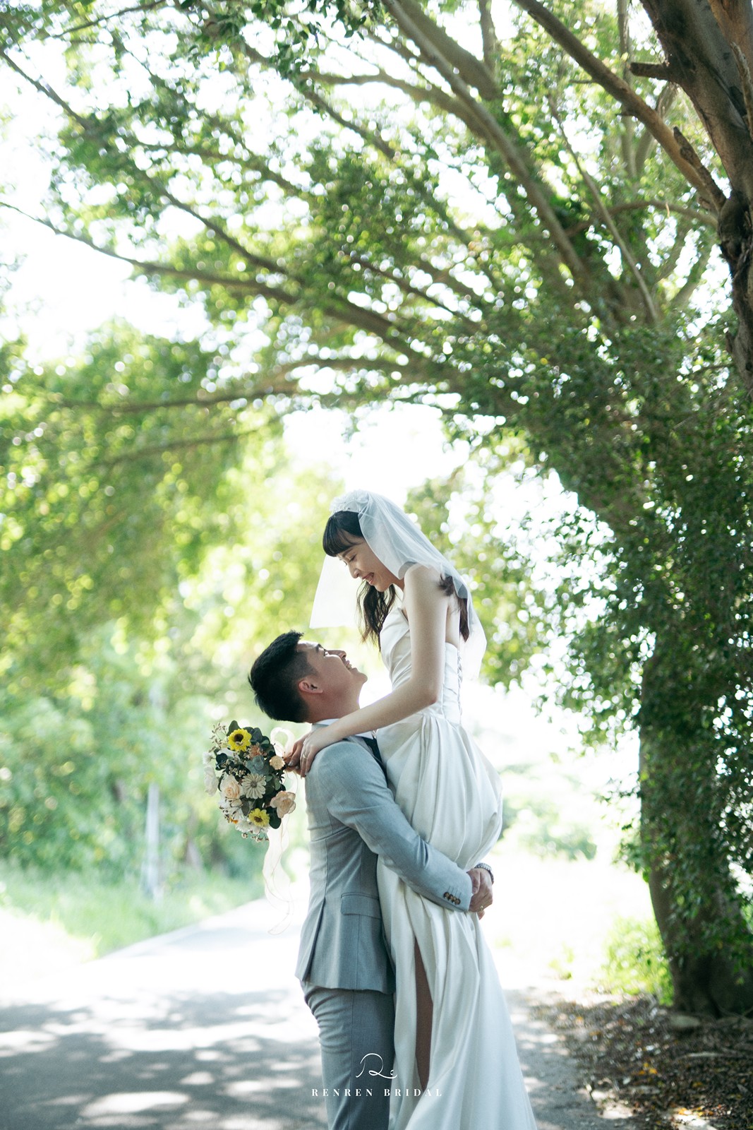 台中婚紗攝影,台中婚紗拍攝,台中婚紗,婚紗 基地,婚紗基地,台中婚紗工作室,台中婚紗推薦,台中拍婚紗,輕婚紗,公園婚紗