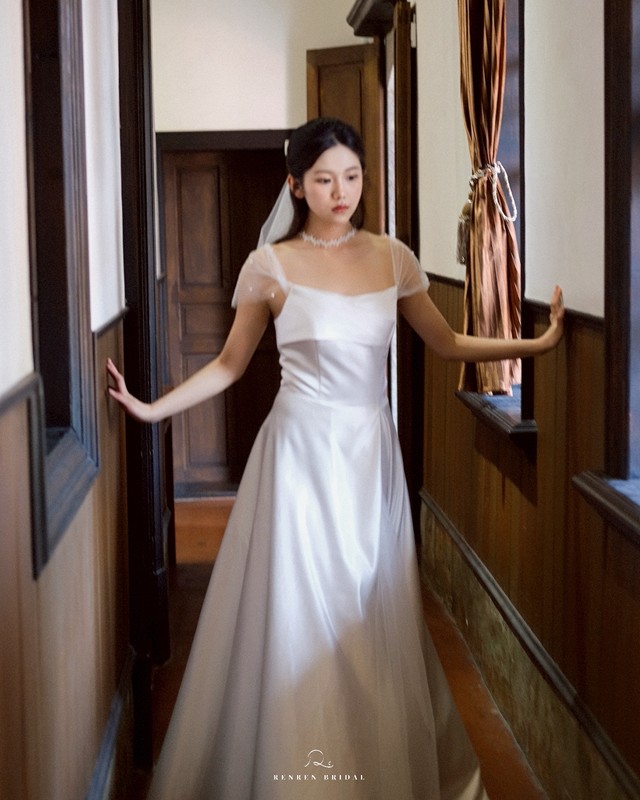 登記婚紗,登記輕紗,登記洋裝,登記輕婚紗登記禮服,登記 攝影,登記攝影,登記結婚攝影,登記結婚造型,台中 登記攝影,台中輕紗,台中輕婚紗,台中輕婚紗租借,台中婚紗,台中婚紗租借